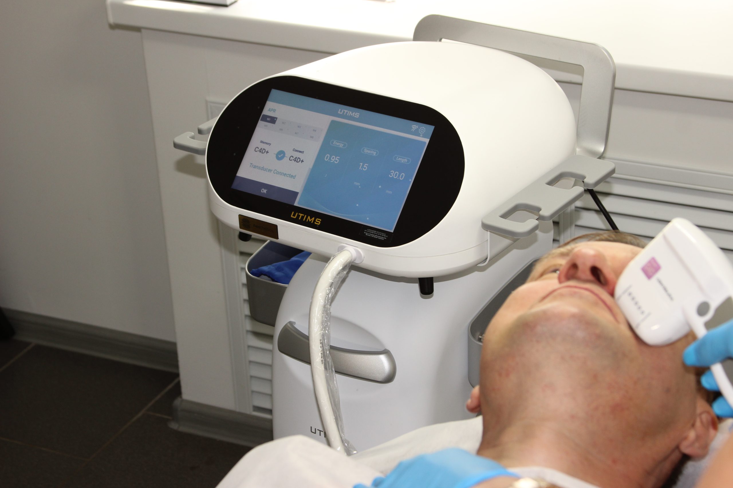 Как проходит SMAS-лифтинг для мужчин