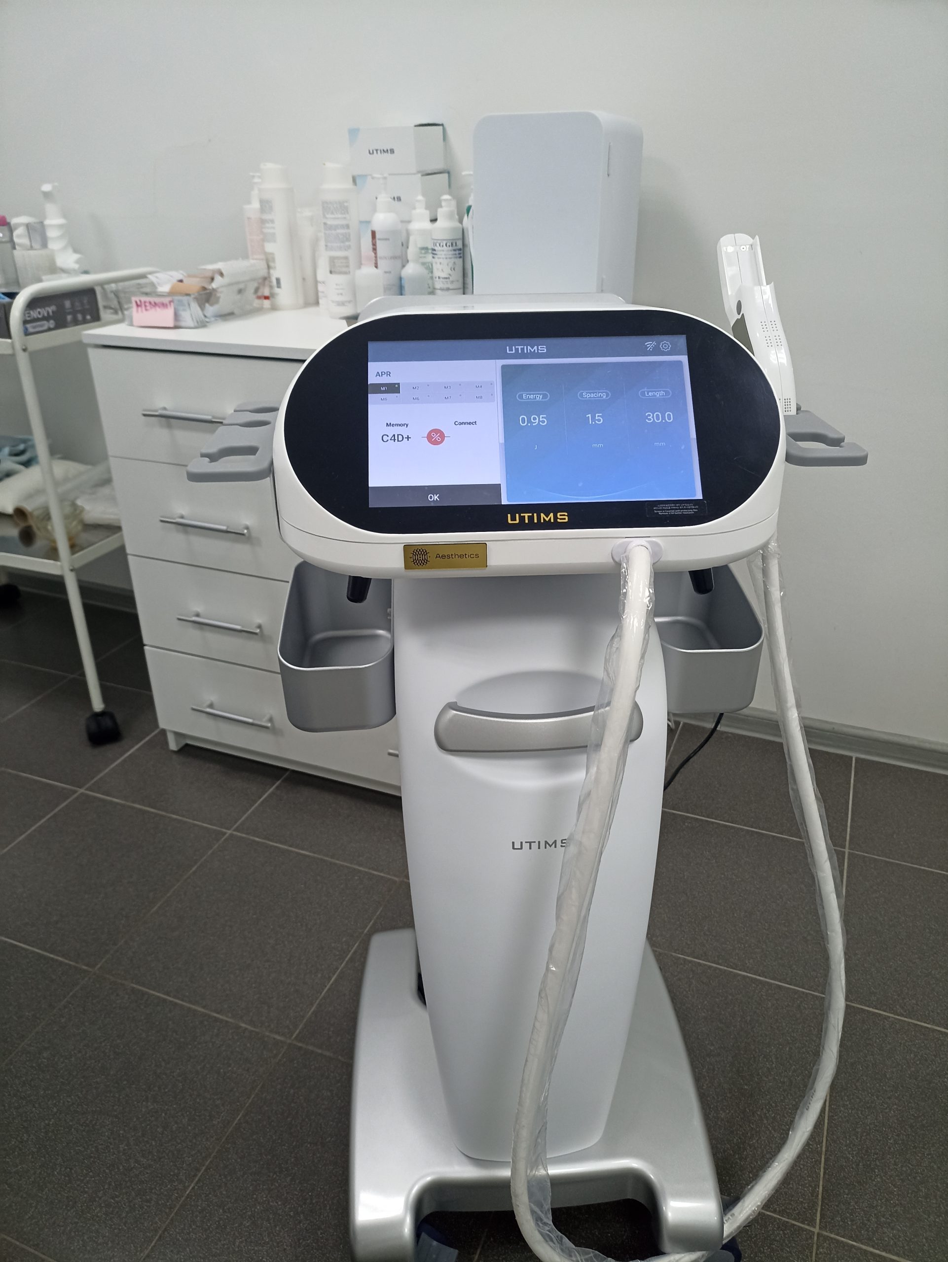 Ультразвуковой SMAS-лифтинг на аппарате UTIMS A3 Ультразвуковой SMAS-лифтинг на аппарате UTIMS A3