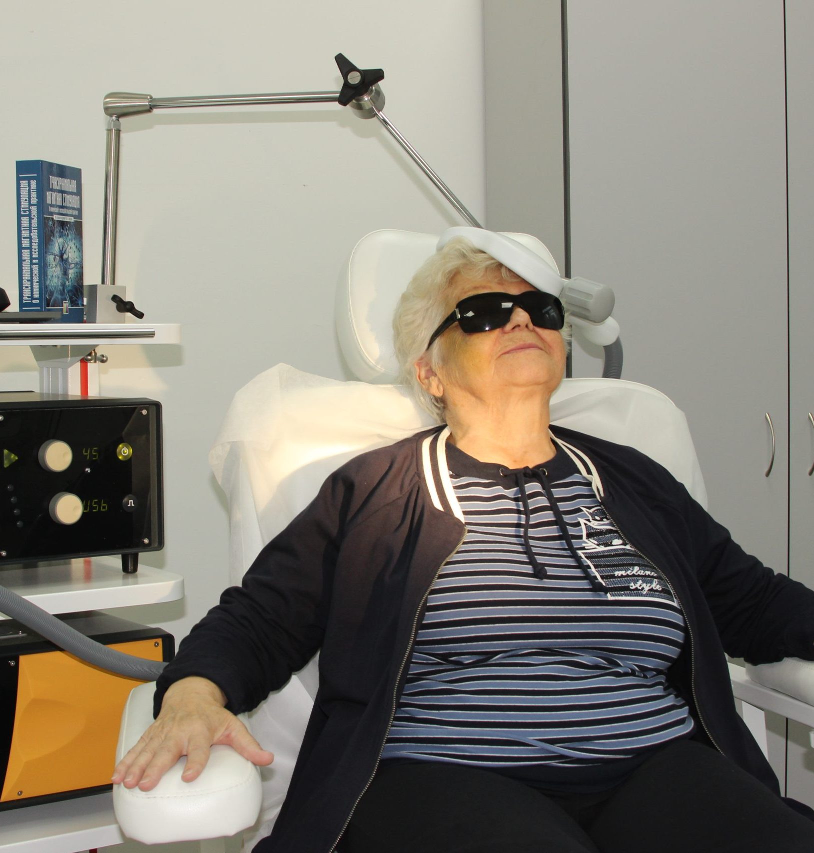 Транскраниальная магнитная стимуляция (ТМС) Транскраниальная магнитная стимуляция (ТМС)