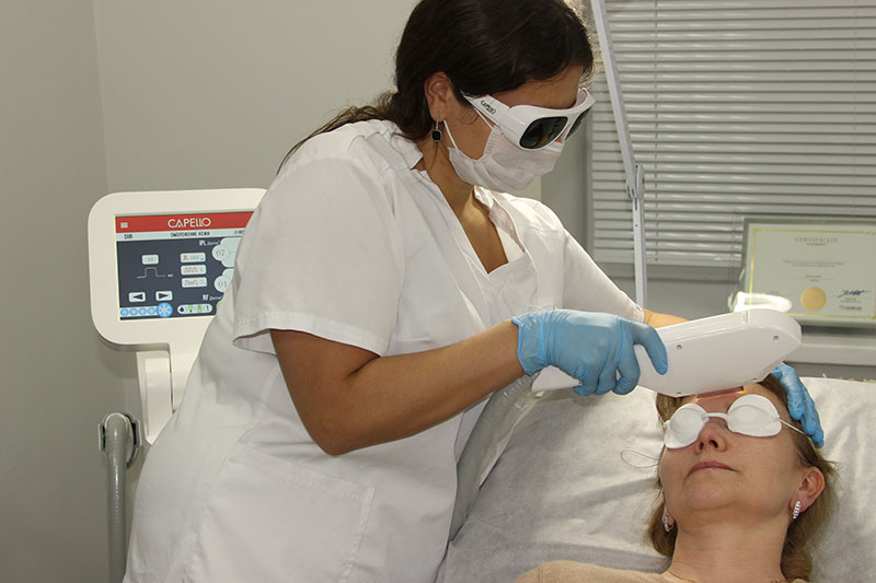 Как проводится фотоомоложение лица